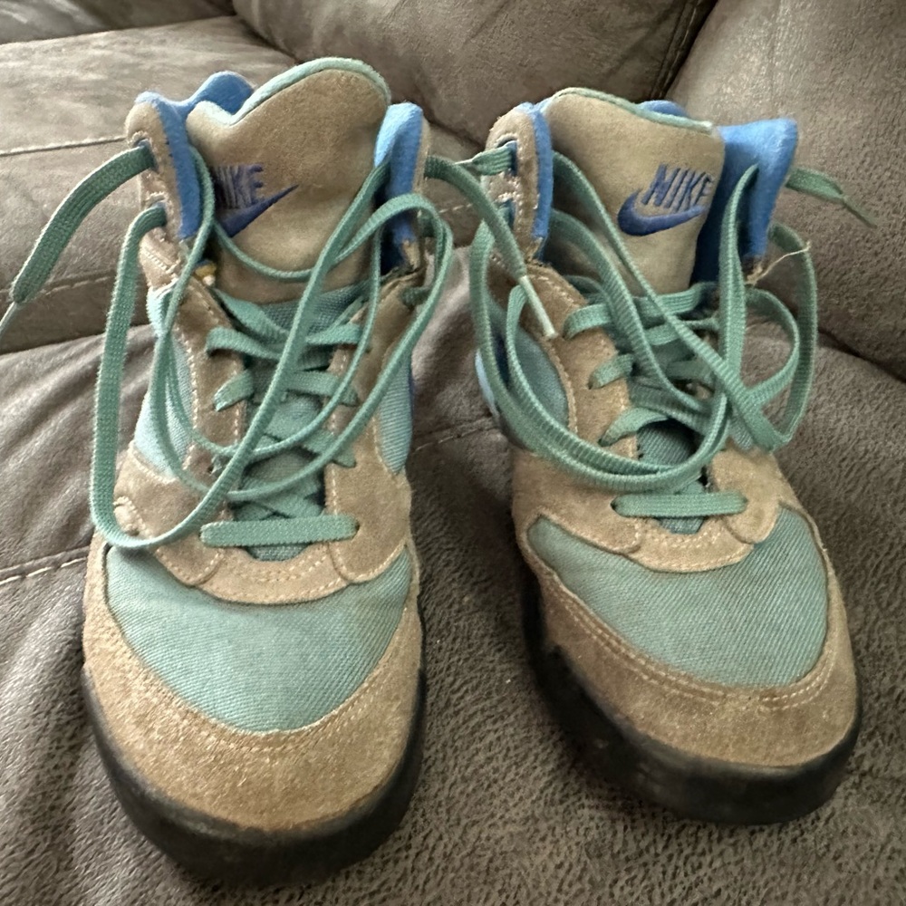 Vintage 90s Nike Caldera Hiking Boots Grey /Blue Womens Size 7.5
